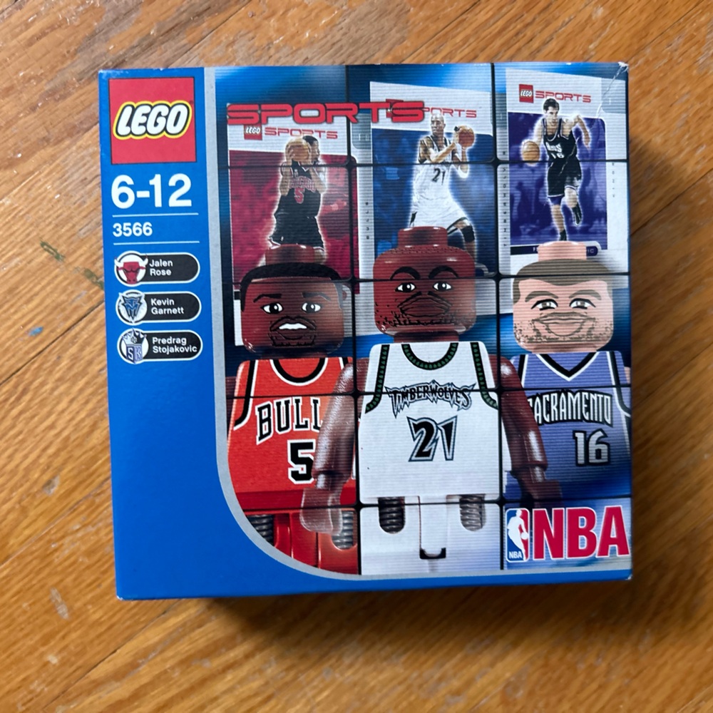 LEGO Sports NBA Collectors #7 (set number 3566), released in 2003.
